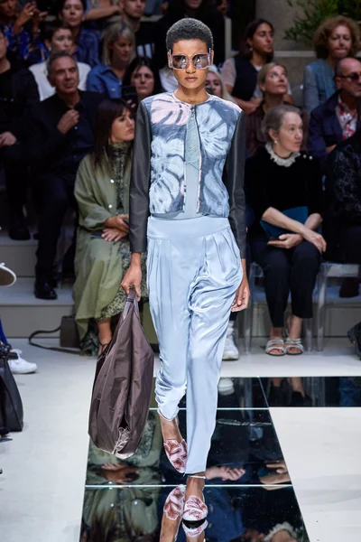 Look 29